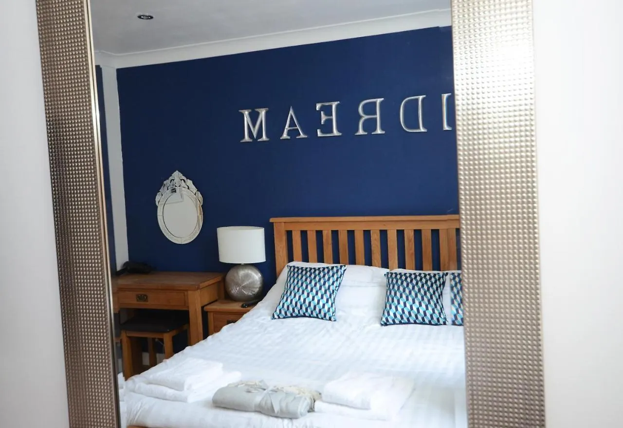 Apartment 5 In يورك